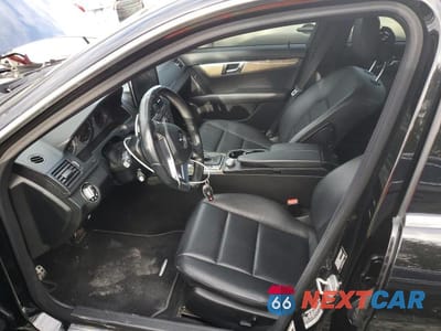 Zdjęcie 7 z 11 samochodu: 2008 MERCEDES-BENZ C 350 VIN:WDDGF56XX8R033468 - miniatura