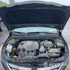Zdjęcie 7 z 10 samochodu: 2013 HYUNDAI SONATA SE VIN:5NPEC4AC3DH607919 - miniatura