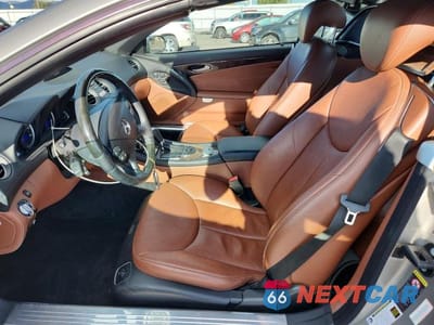 Zdjęcie 7 z 11 samochodu: 2007 MERCEDES-BENZ SL 550 VIN:WDBSK71F77F120687 - miniatura
