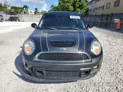 Piąte zdjęcie samochodu w środku: 2011 MINI COOPER S VIN:WMWSV3C58BTY11594 - miniatura