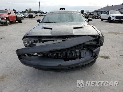 Piąte zdjęcie samochodu w środku: 2020 DODGE CHALLENGER SXT VIN:2C3CDZAG5LH161515 - miniatura