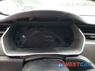 Zdjęcie 9 z 12 samochodu: 2019 TESLA MODEL S VIN:5YJSA1E41KF339541 - miniatura