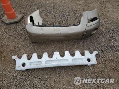 Zdjęcie 13 z 16 samochodu: 2005 TOYOTA HIGHLANDER VIN:JTEHD21A150033571 - miniatura