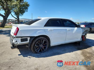 Trzecie zdjęcie samochodu z tyłu: 2023 CHRYSLER 300C VIN:2C3CCAPJXPH500508 - miniatura