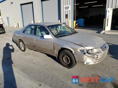 Czwarte zdjęcie samochodu z boku: 2000 TOYOTA CAMRY CE VIN:JT2BG22K6Y0490155 - miniatura