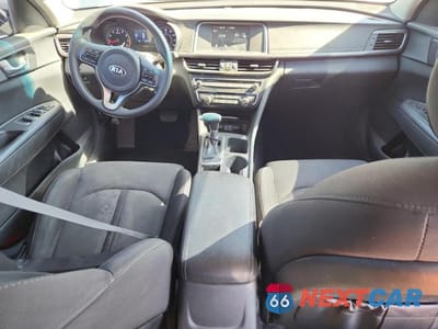 Zdjęcie 8 z 12 samochodu: 2018 KIA OPTIMA LX VIN:5XXGT4L39JG232650 - miniatura