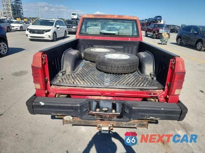 Zdjęcie 6 z 11 samochodu: 1992 JEEP COMANCHE VIN:1J7FJ26SXNL136862 - miniatura