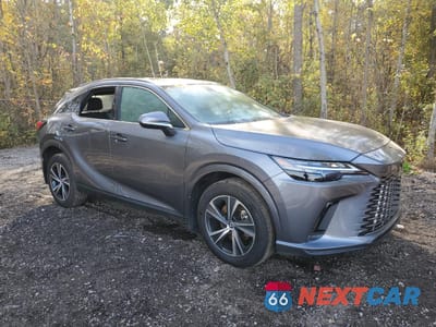 Czwarte zdjęcie samochodu z boku: 2023 LEXUS RX 350 BASE VIN:2T2BAMCA7PC028245 - miniatura