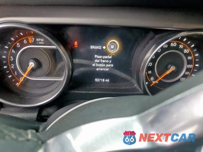 Zdjęcie 9 z 12 samochodu: 2020 JEEP GLADIATOR SPORT VIN:1C6HJTAG6LL137550 - miniatura
