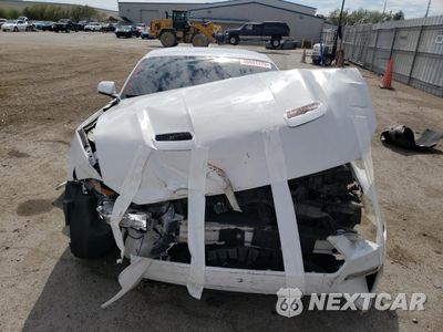 Piąte zdjęcie samochodu w środku: 2020 FORD MUSTANG VIN:1FA6P8TH3L5176964 - miniatura