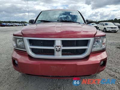 Piąte zdjęcie samochodu w środku: 2011 DODGE DAKOTA SLT VIN:1D7RE3GK4BS619652 - miniatura