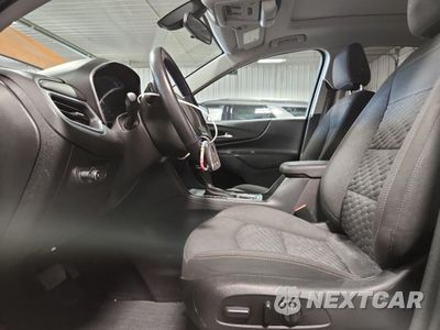 Zdjęcie 7 z 15 samochodu: 2018 CHEVROLET EQUINOX LT VIN:2GNAXSEV5J6127648 - miniatura