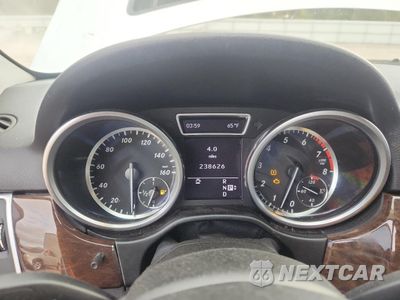 Zdjęcie 9 z 13 samochodu: 2012 MERCEDES-BENZ ML 350 4MATIC VIN:4JGDA5HB3CA043145 - miniatura