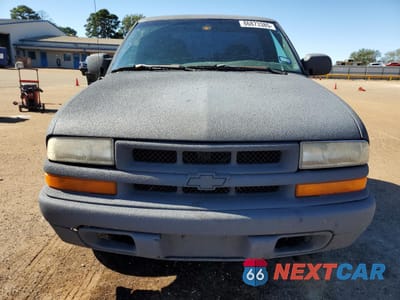 Piąte zdjęcie samochodu w środku: 2000 CHEVROLET S TRUCK S10 VIN:1GCCS1452Y8292363 - miniatura