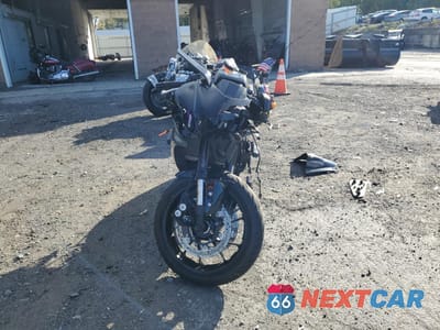 Drugie zdjęcie samochodu z przodu: 2025 YAMAHA YZFR7 VIN:JYARM38E9SA017126 - miniatura