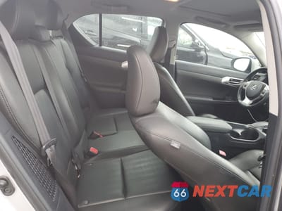 Zdjęcie 10 z 12 samochodu: 2012 LEXUS CT 200 VIN:JTHKD5BH7C2070020 - miniatura