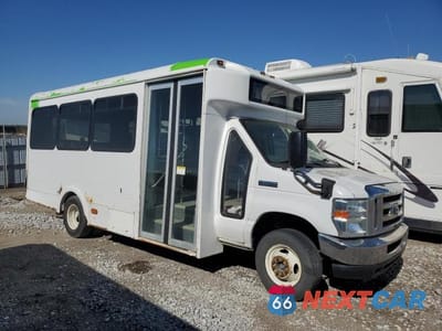 2017 FORD ECONOLINE E450 SUPER DUTY CUTAWAY VAN 1FDFE4FS8HDC24936 - główne zdjęcie licytacji z USA - miniatura