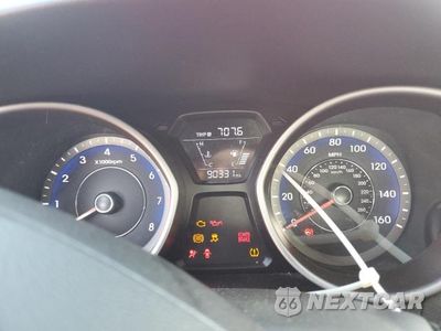 Zdjęcie 9 z 11 samochodu: 2014 HYUNDAI ELANTRA SE VIN:KMHDH4AEXEU158465 - miniatura
