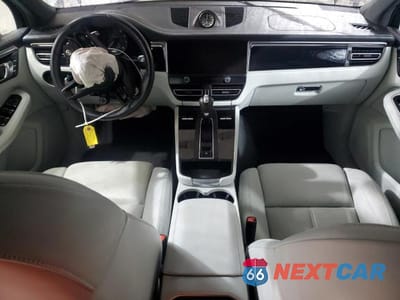 Zdjęcie 8 z 12 samochodu: 2023 PORSCHE MACAN BASE VIN:WP1AA2A58PLB06498 - miniatura