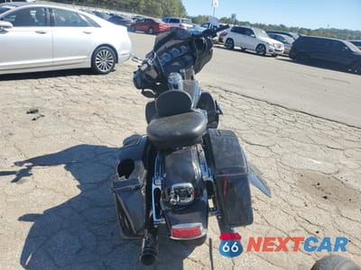 Czwarte zdjęcie samochodu z boku: 2015 HARLEY-DAVIDSON FLHTK SHRINE ULTRA LIMITED VIN:1HD1KNL15FB618796 - miniatura
