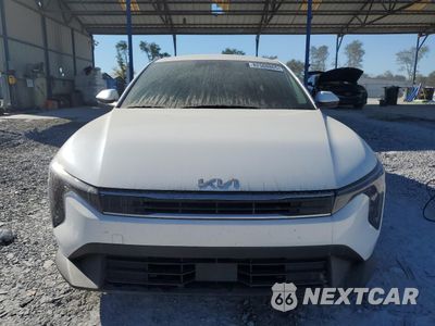 Piąte zdjęcie samochodu w środku: 2025 KIA K4 LX VIN:3KPFT4DE7SE044117 - miniatura