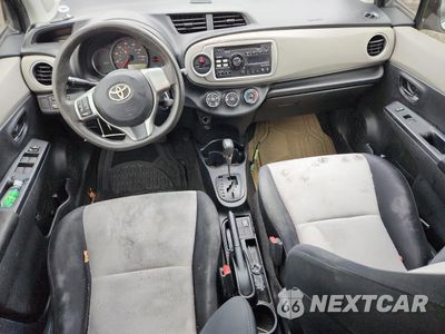 Zdjęcie 8 z 12 samochodu: 2012 TOYOTA YARIS VIN:JTDKTUD32CD531984 - miniatura