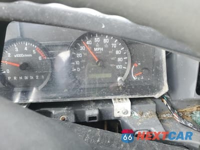 Zdjęcie 9 z 13 samochodu: 2013 ISUZU NPR VIN:54DB4W1B8DS800213 - miniatura