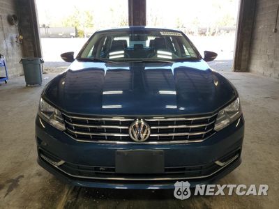 Piąte zdjęcie samochodu w środku: 2019 VOLKSWAGEN PASSAT WOLFSBURG VIN:1VWLA7A32KC006408 - miniatura