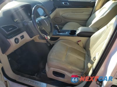 Zdjęcie 7 z 15 samochodu: 2016 LINCOLN MKT VIN:2LMHJ5AT4GBL01854 - miniatura