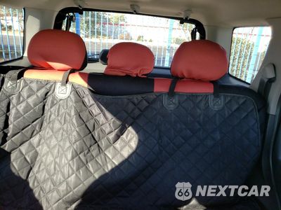 Zdjęcie 10 z 13 samochodu: 2005 FORD ESCAPE XLS VIN:1FMYU02Z35KA40101 - miniatura