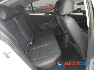 Zdjęcie 10 z 12 samochodu: 2011 VOLKSWAGEN JETTA SEL VIN:3VWLZ7AJ6BM353133 - miniatura