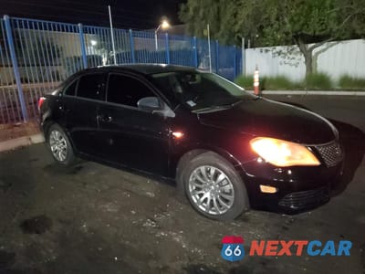 Czwarte zdjęcie samochodu z boku: 2010 SUZUKI KIZASHI SE VIN:JS2RE9A3XA6100732 - miniatura