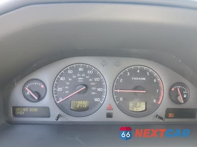 Zdjęcie 9 z 12 samochodu: 2002 VOLVO V70 XC VIN:YV1SZ58D021068728 - miniatura