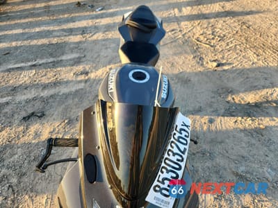 Piąte zdjęcie samochodu w środku: 2025 SUZUKI GSX-R600 VIN:JS1GN7FA3S7101756 - miniatura