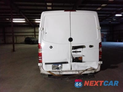 Zdjęcie 6 z 14 samochodu: 2015 MERCEDES-BENZ SPRINTER 2500 VIN:WD3PE7CC6FP147206 - miniatura