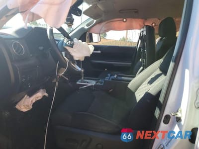 Zdjęcie 7 z 11 samochodu: 2018 TOYOTA TUNDRA CREWMAX SR5 VIN:5TFDW5F16JX764537 - miniatura