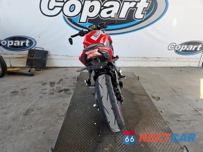Czwarte zdjęcie samochodu z boku: 2022 KAWASAKI ER650 K VIN:ML5EREK12NDA67145 - miniatura