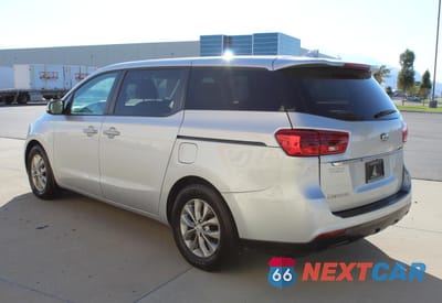 Czwarte zdjęcie samochodu z boku: 2020 KIA SEDONA LX VIN:KNDMB5C15L6624195 - miniatura