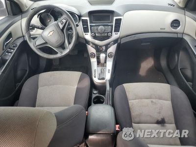 Zdjęcie 8 z 12 samochodu: 2013 CHEVROLET CRUZE LS VIN:1G1PA5SH2D7105463 - miniatura