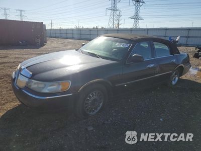 1999 LINCOLN TOWN CAR SIGNATURE 1LNHM82W8XY714666 - główne zdjęcie licytacji z USA - miniatura