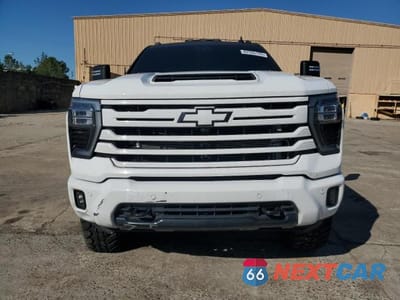 Piąte zdjęcie samochodu w środku: 2024 CHEVROLET SILVERADO K3500 HIGH COUNTRY VIN:1GC4YVEY0RF110806 - miniatura