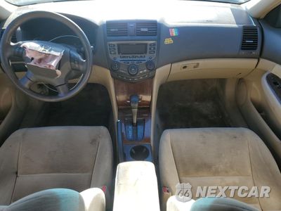 Zdjęcie 8 z 12 samochodu: 2007 HONDA ACCORD EX VIN:1HGCM56707A112712 - miniatura
