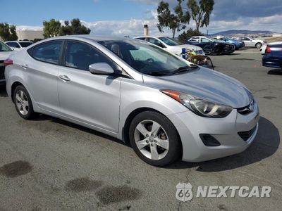 Czwarte zdjęcie samochodu z boku: 2013 HYUNDAI ELANTRA GLS VIN:KMHDH4AE2DU728960 - miniatura