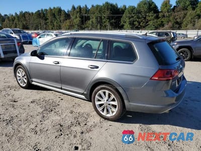 Drugie zdjęcie samochodu z przodu: 2017 VOLKSWAGEN GOLF ALLTRACK S VIN:3VWH17AU8HM525369 - miniatura