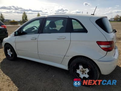 Drugie zdjęcie samochodu z przodu: 2011 MERCEDES-BENZ B200 VIN:WDDFH3DB6BJ679016 - miniatura