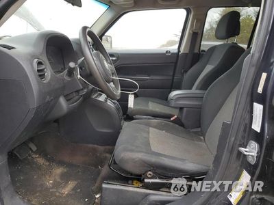 Zdjęcie 7 z 12 samochodu: 2014 JEEP PATRIOT SPORT VIN:1C4NJRBB4ED778601 - miniatura