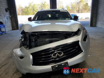 Piąte zdjęcie samochodu w środku: 2015 INFINITI QX70 VIN:JN8CS1MW1FM480891 - miniatura