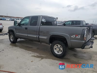 Drugie zdjęcie samochodu z przodu: 2000 CHEVROLET SILVERADO K2500 VIN:1GCGK29U0YE408569 - miniatura