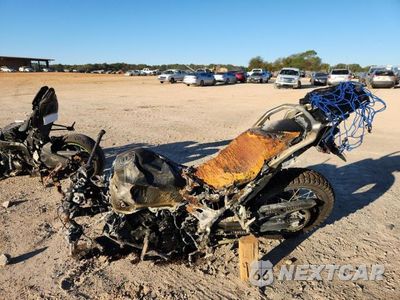 Trzecie zdjęcie samochodu z tyłu: 2024 HONDA XL750 VIN:JH2RD1613RK102516 - miniatura
