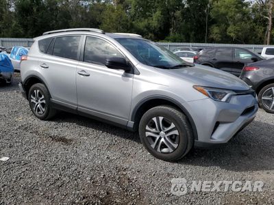 Czwarte zdjęcie samochodu z boku: 2018 TOYOTA RAV4 LE VIN:2T3ZFREV0JW479600 - miniatura